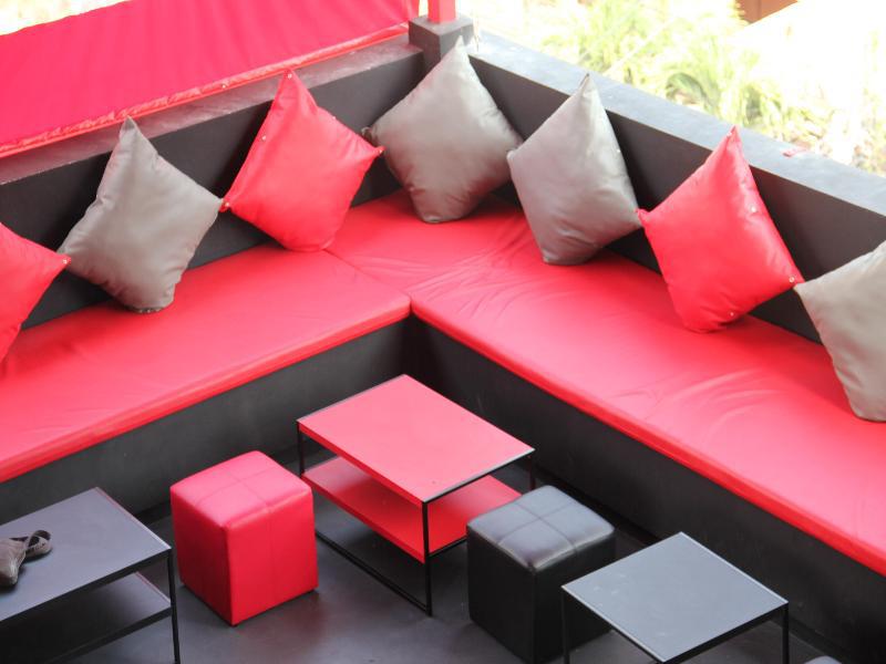 Sharaya Residence Patong Esterno foto