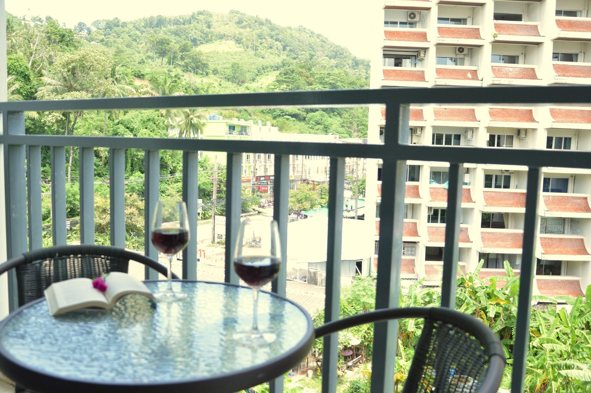 Sharaya Residence Patong Esterno foto