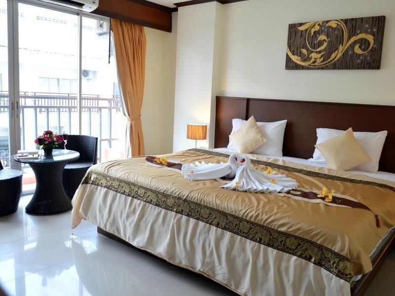 Sharaya Residence Patong Esterno foto